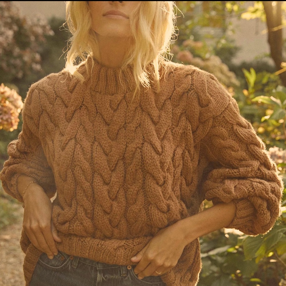 NWOT DÔEN Olympus Sweater in Camel, XS/S